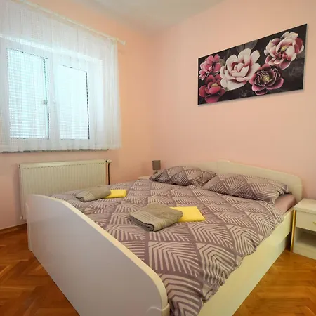 Luka 2 By Interhome Appartement